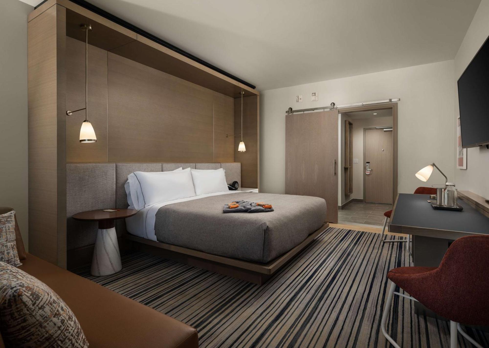 Canopy By Hilton Dallas Station Hotel 4*